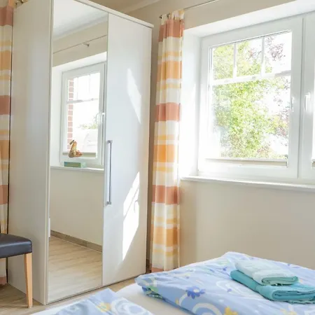 Prázdninový dům Bauernhof Kleingarn-Landhus Reihenhaus Nr 21