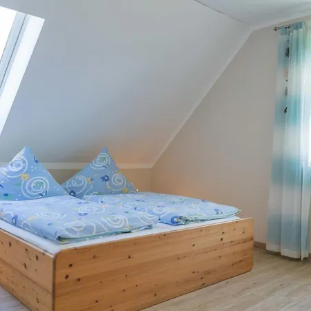 Bauernhof Kleingarn-Landhus Reihenhaus Nr 21 *